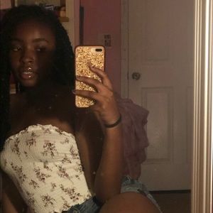 Meet your Posher, Makayla